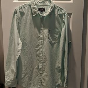 Men's athletic fit button down